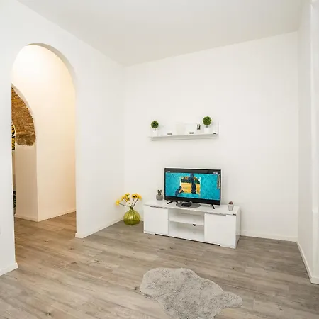 Lucija & Katia Rijeka