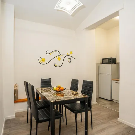 Lucija & Katia Apartment